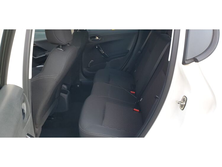 Peugeot 208 Style foto 13