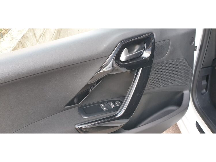 Peugeot 208 Style foto 17