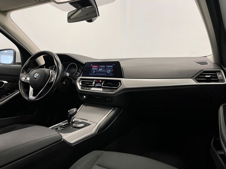 BMW Serie 3 320D foto 12