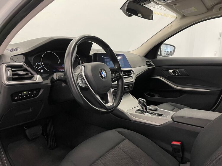 BMW Serie 3 320D foto 15