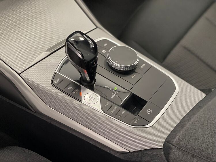 BMW Serie 3 320D foto 29