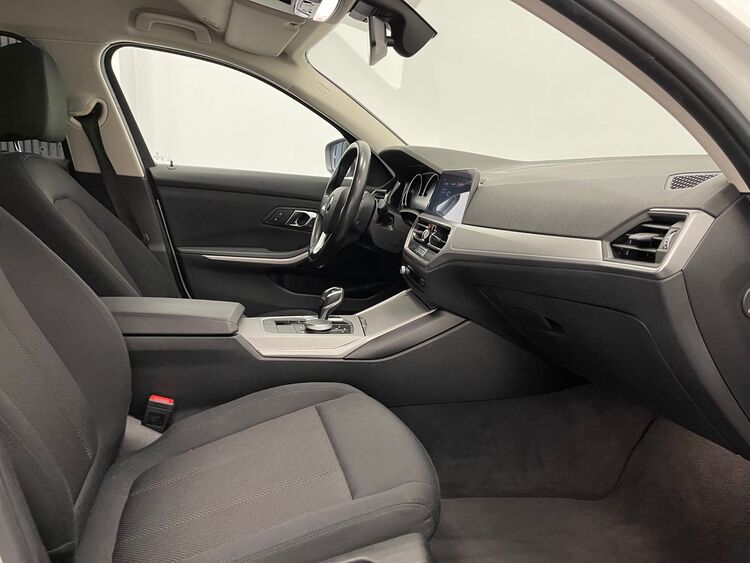 BMW Serie 3 320D foto 33
