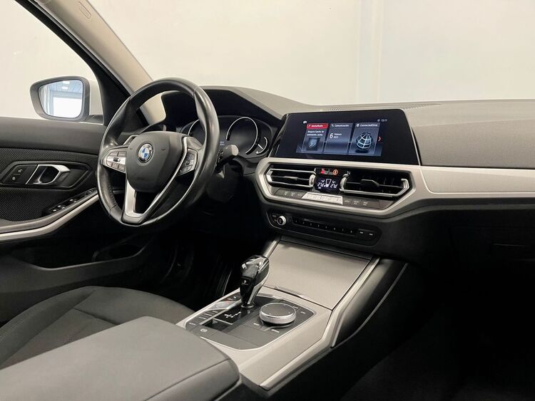 BMW Serie 3 320D foto 11