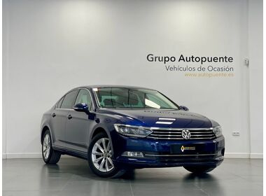 Volkswagen - Passat