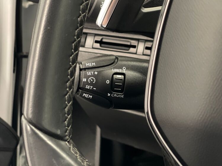 Peugeot 3008 ALLURE foto 23