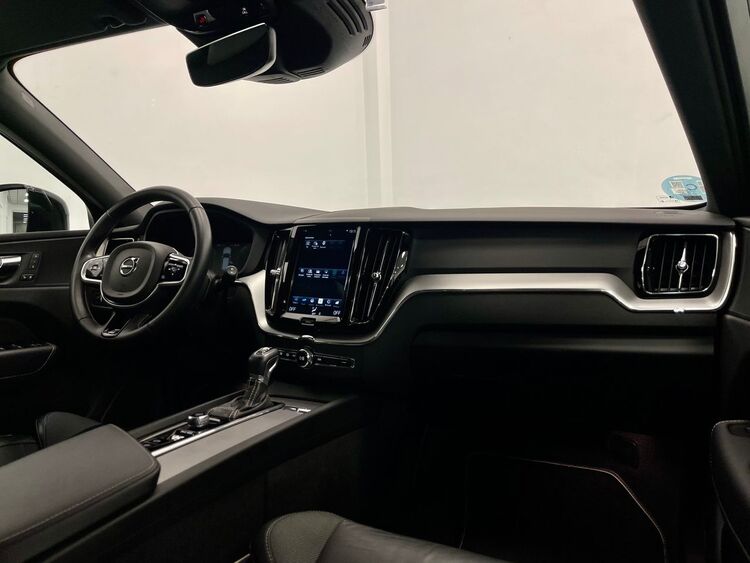 Volvo XC-60 R DESING foto 12