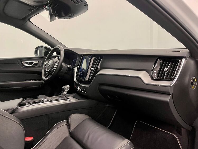 Volvo XC-60 R DESING foto 15