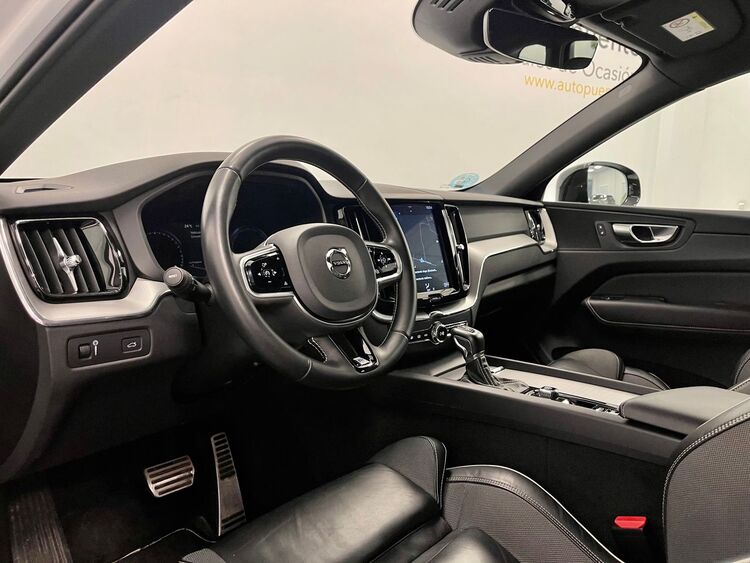 Volvo XC-60 R DESING foto 16