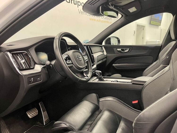 Volvo XC-60 R DESING foto 18