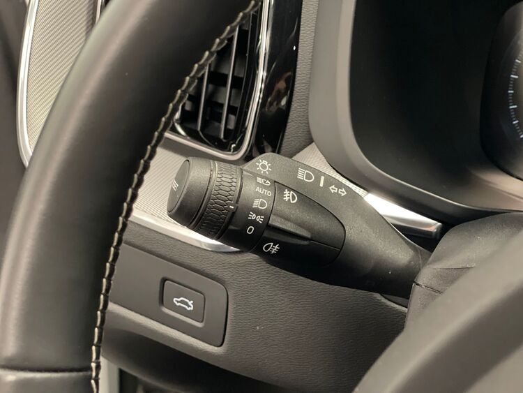 Volvo XC-60 R DESING foto 24