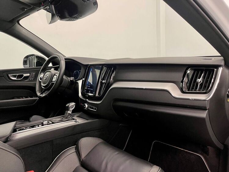 Volvo XC-60 R DESING foto 39