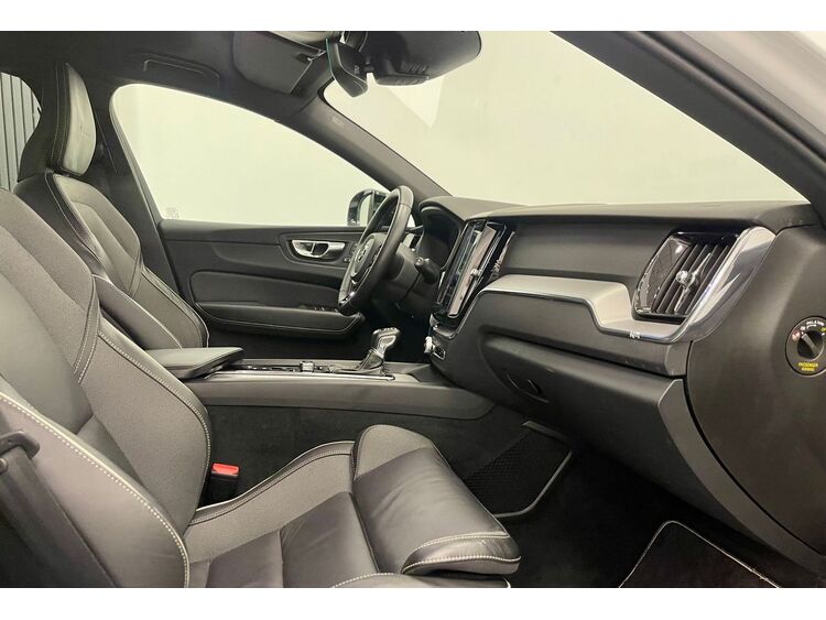 Volvo XC-60 R DESING foto 42
