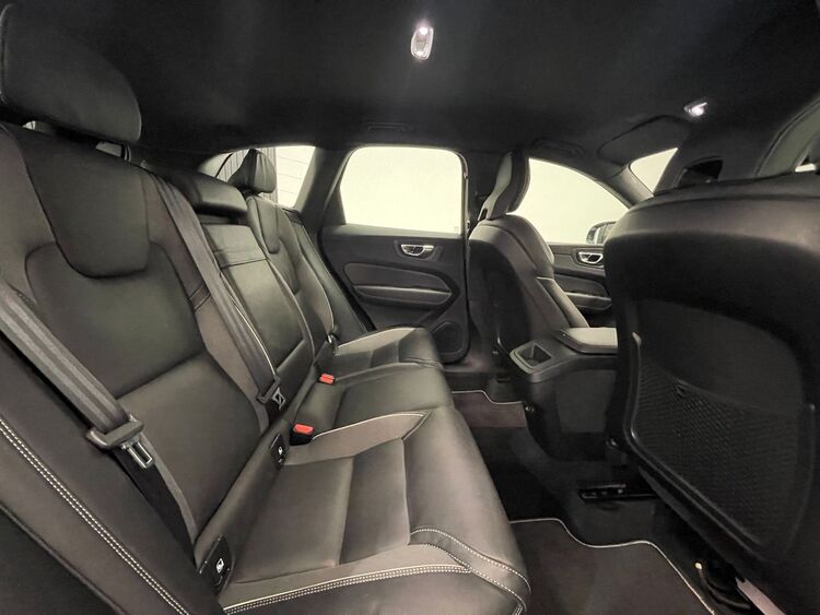 Volvo XC-60 R DESING foto 45