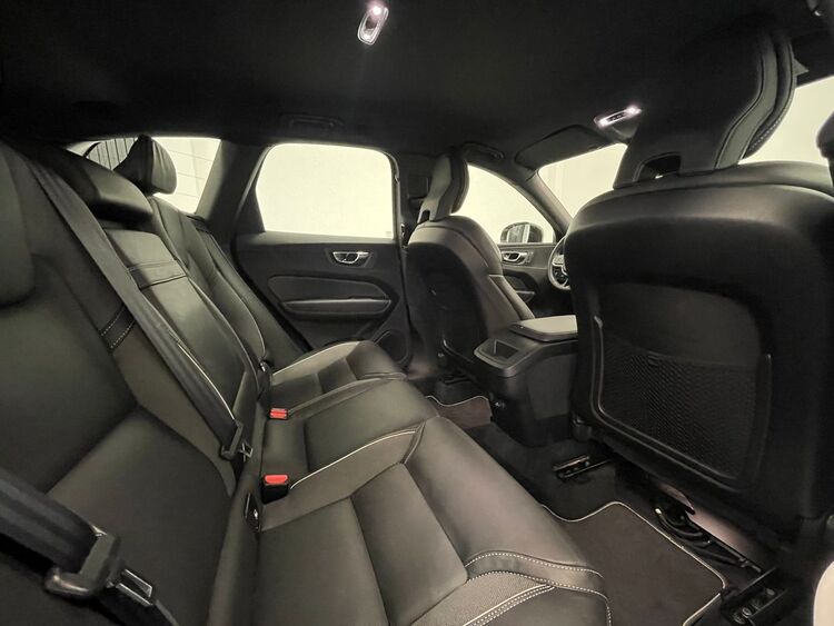Volvo XC-60 R DESING foto 46