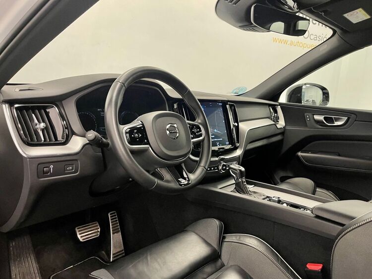 Volvo XC-60 R DESING foto 9