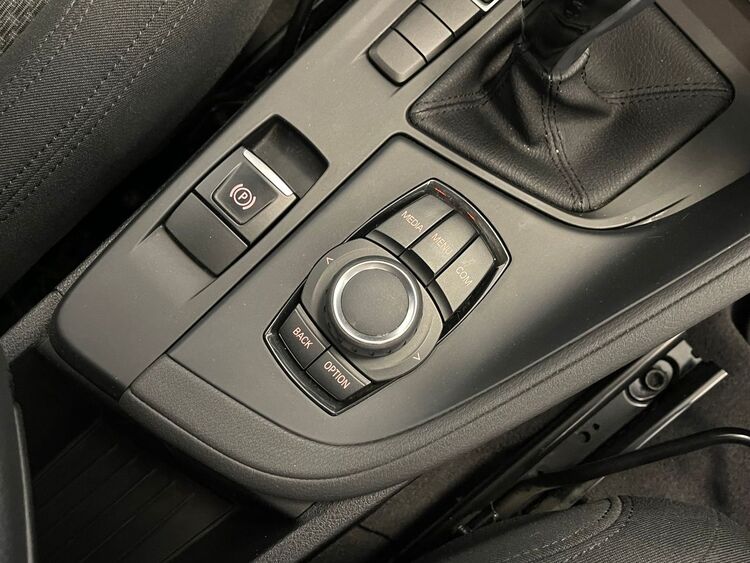 BMW X1 SDRIVE 18D foto 41