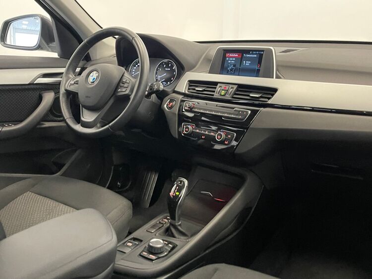 BMW X1 SDRIVE 18D foto 11