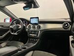 Mercedes GLA AMG miniatura 12
