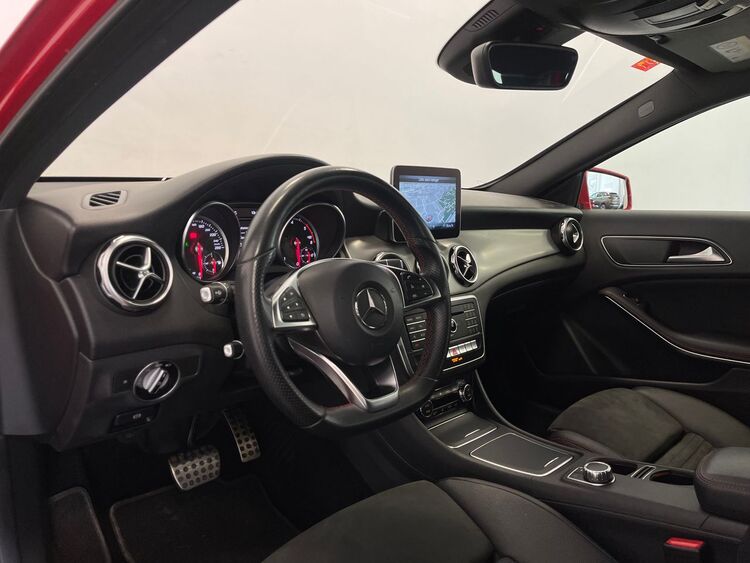 Mercedes GLA AMG foto 14