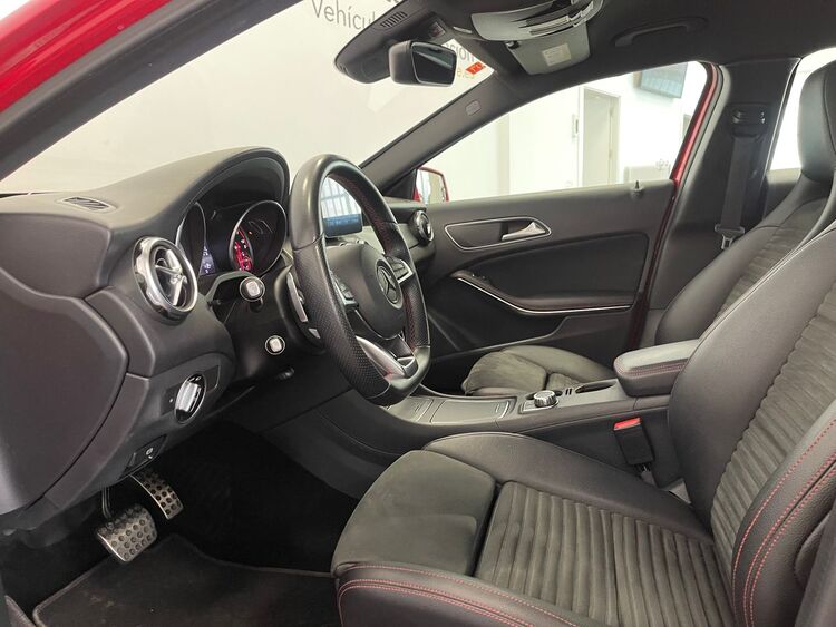 Mercedes GLA AMG foto 15