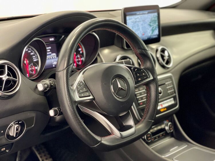 Mercedes GLA AMG foto 22