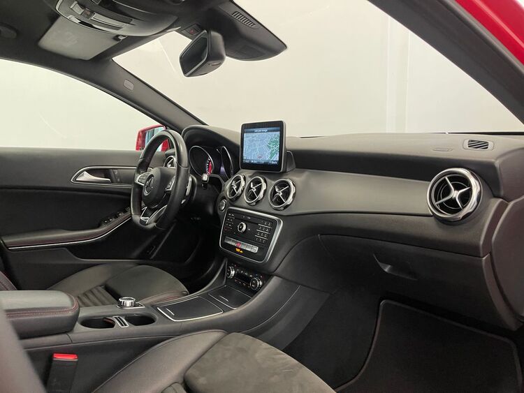 Mercedes GLA AMG foto 33