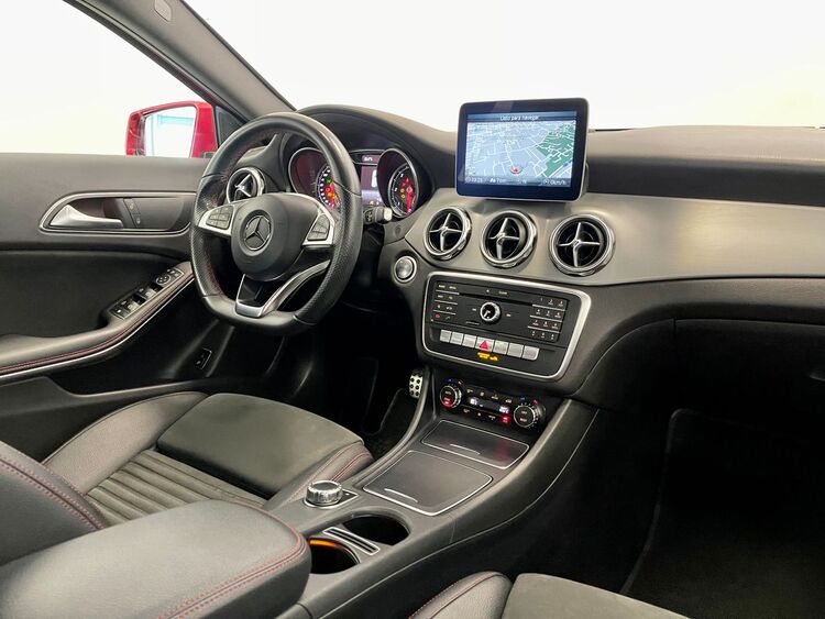 Mercedes GLA AMG foto 11