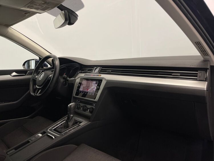 Volkswagen Passat ADVANCE foto 28