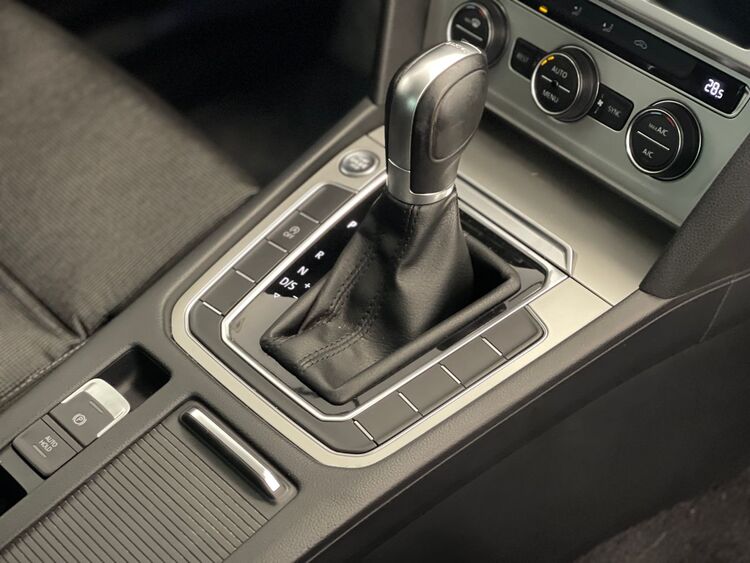 Volkswagen Passat ADVANCE foto 42