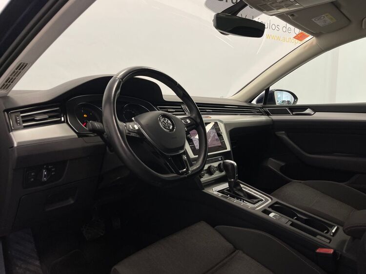 Volkswagen Passat ADVANCE foto 8