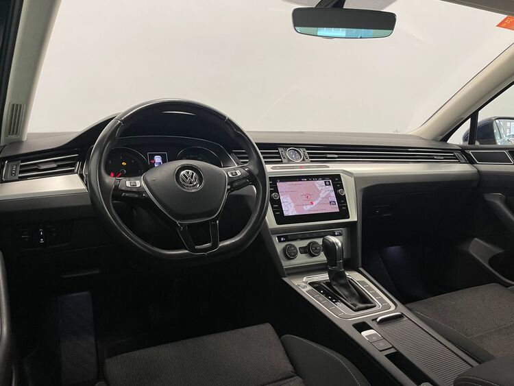 Volkswagen Passat ADVANCE foto 9