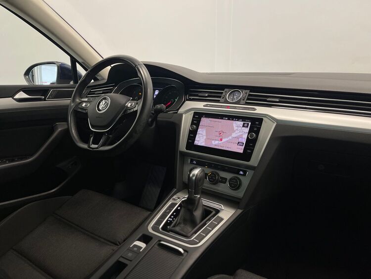 Volkswagen Passat ADVANCE foto 11