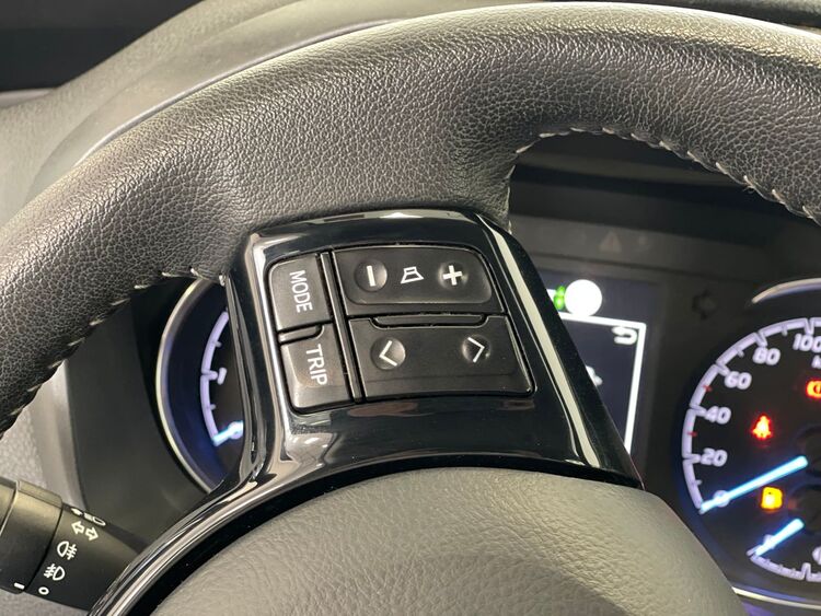 Toyota Yaris FEEL foto 28