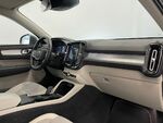 Volvo XC40 MOMENTUM miniatura 33