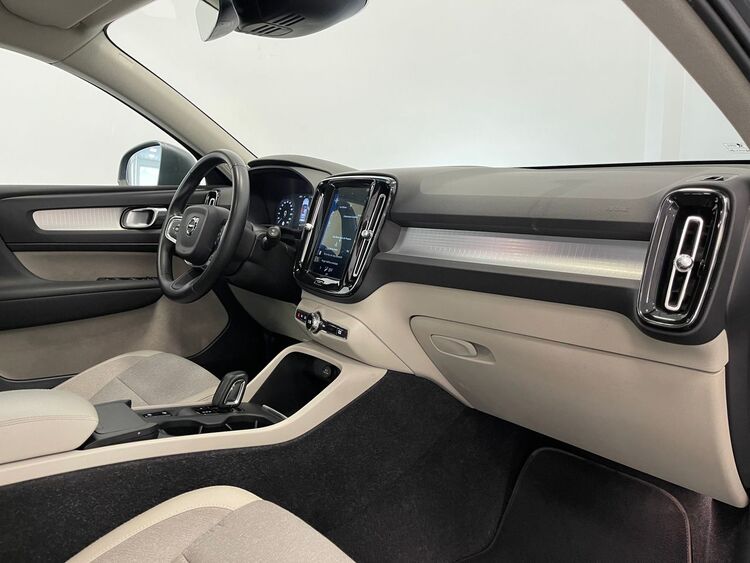 Volvo XC40 MOMENTUM foto 13