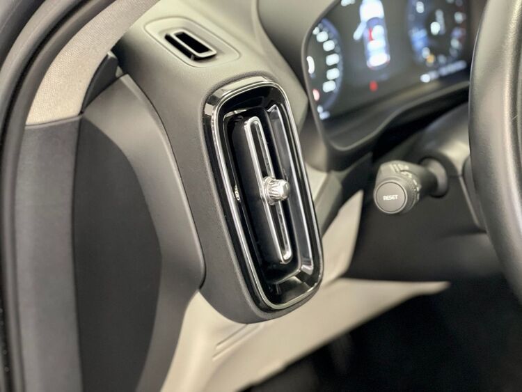 Volvo XC40 MOMENTUM foto 18