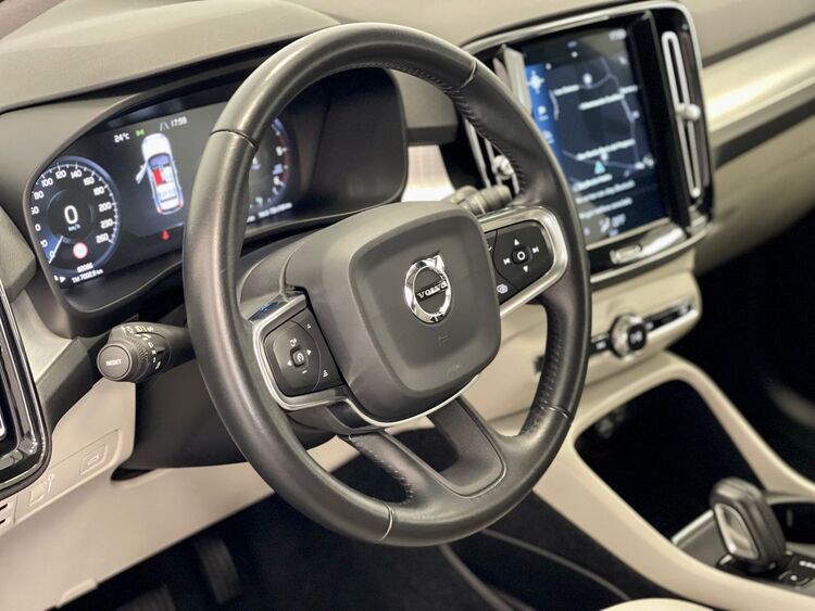 Volvo XC40 MOMENTUM foto 22