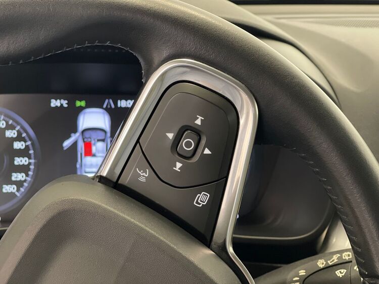 Volvo XC40 MOMENTUM foto 25