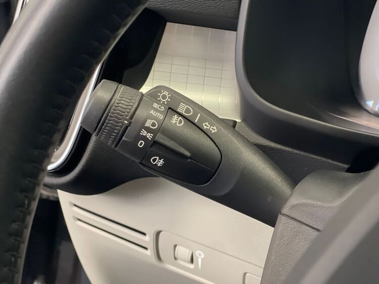 Volvo XC40 MOMENTUM foto 27
