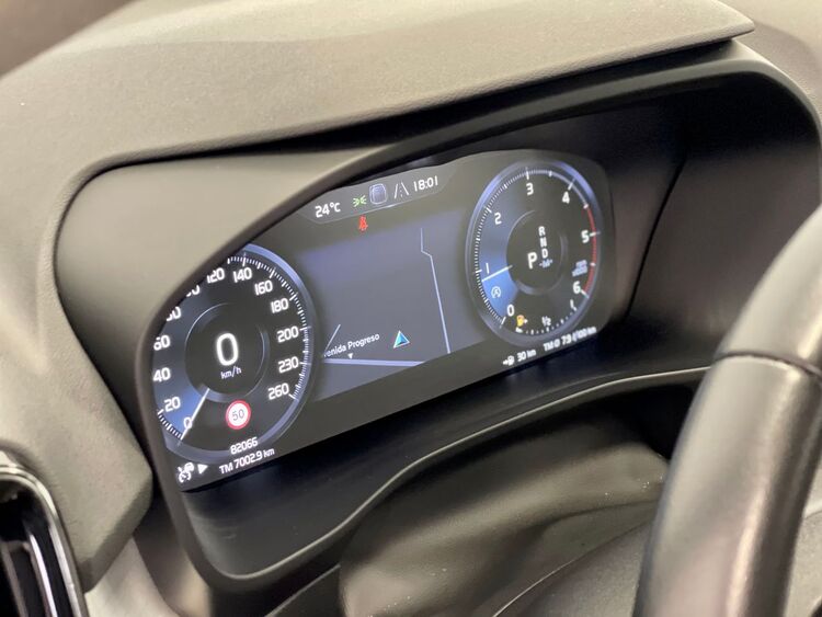 Volvo XC40 MOMENTUM foto 30