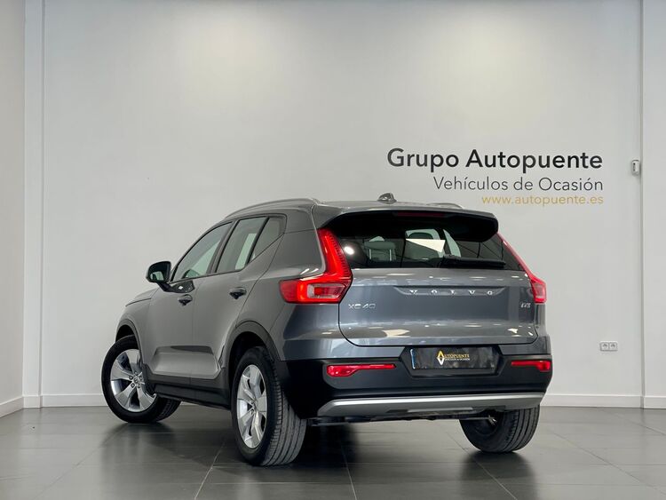 Volvo XC40 MOMENTUM foto 5