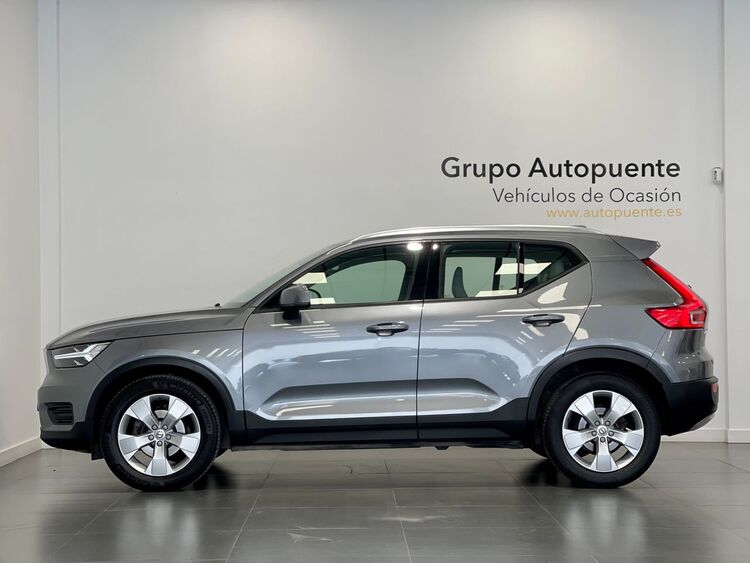 Volvo XC40 MOMENTUM foto 6