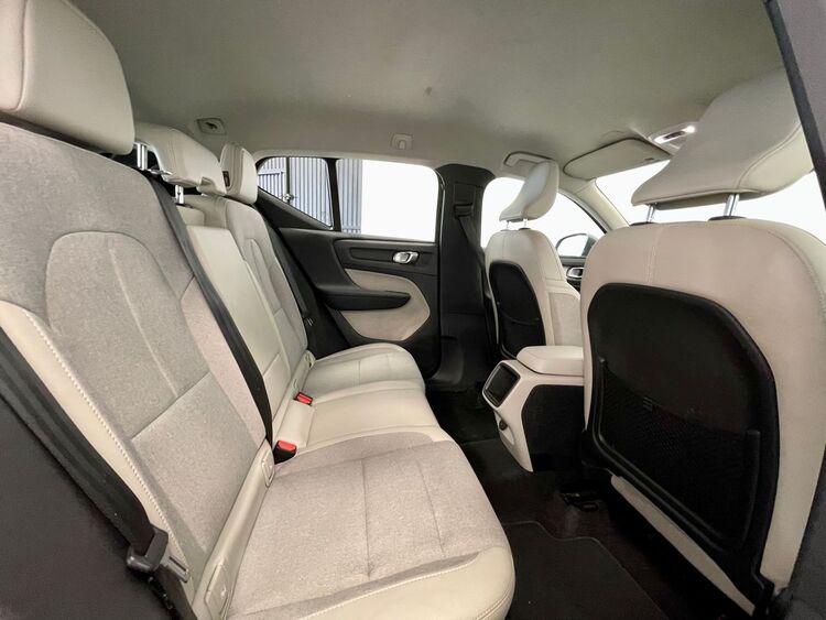 Volvo XC40 MOMENTUM foto 51