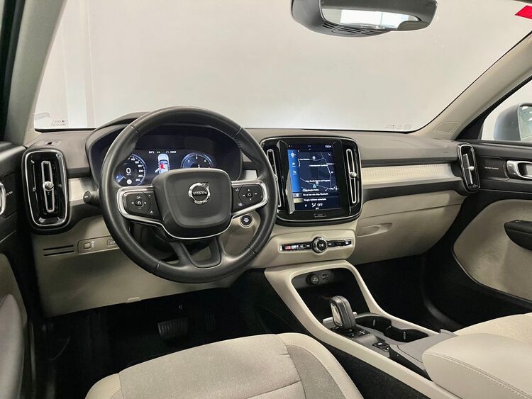Volvo XC40 MOMENTUM foto 9
