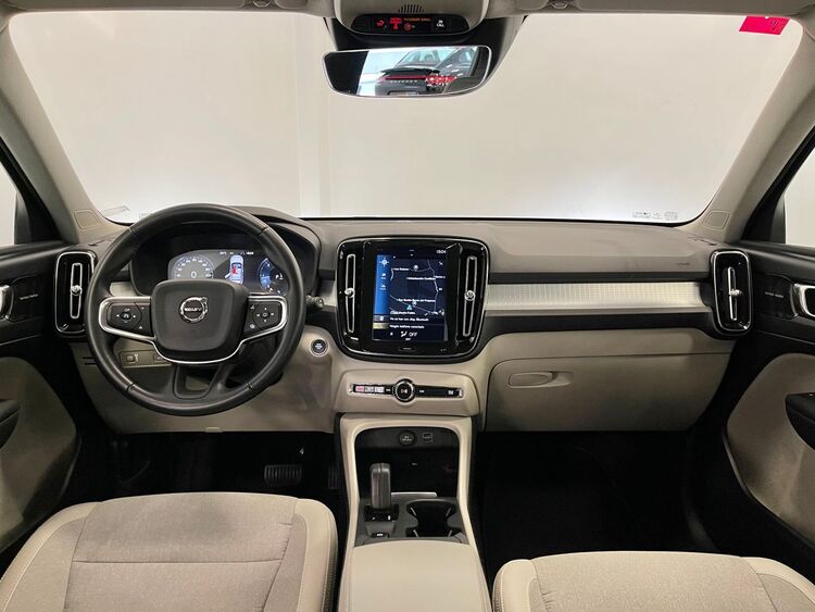 Volvo XC40 MOMENTUM foto 10