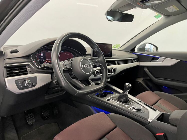 Audi A4 SLINE foto 16
