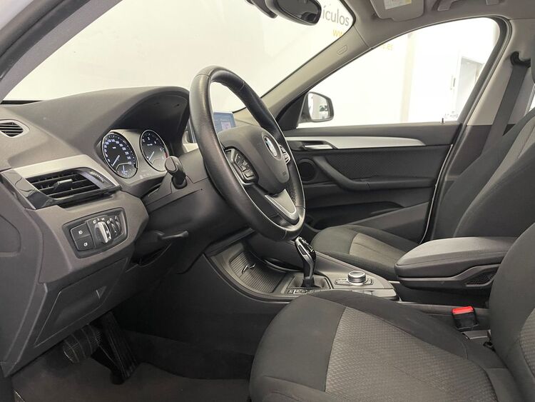 BMW X1 SDRIVE 18D foto 16