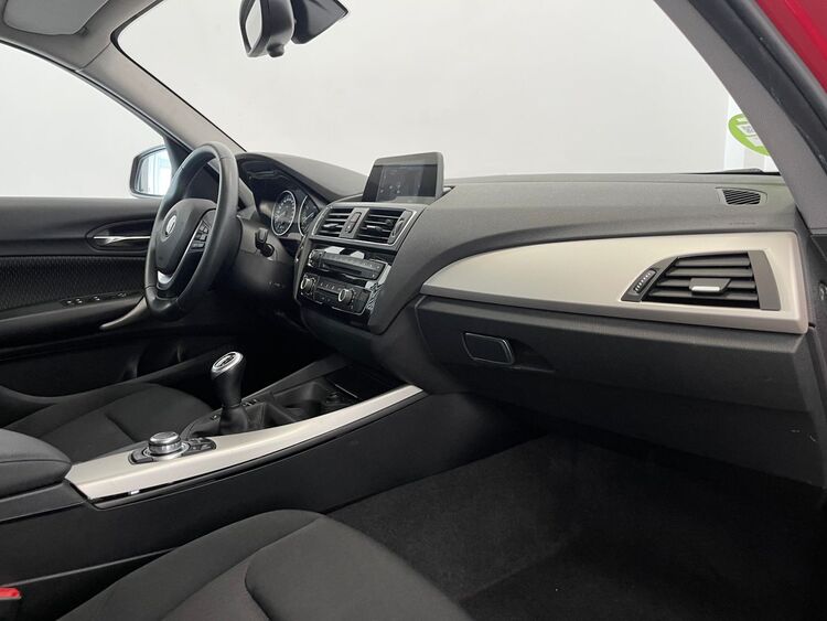 BMW Serie 1 116D foto 13