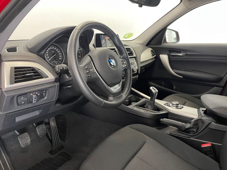 BMW Serie 1 116D foto 14