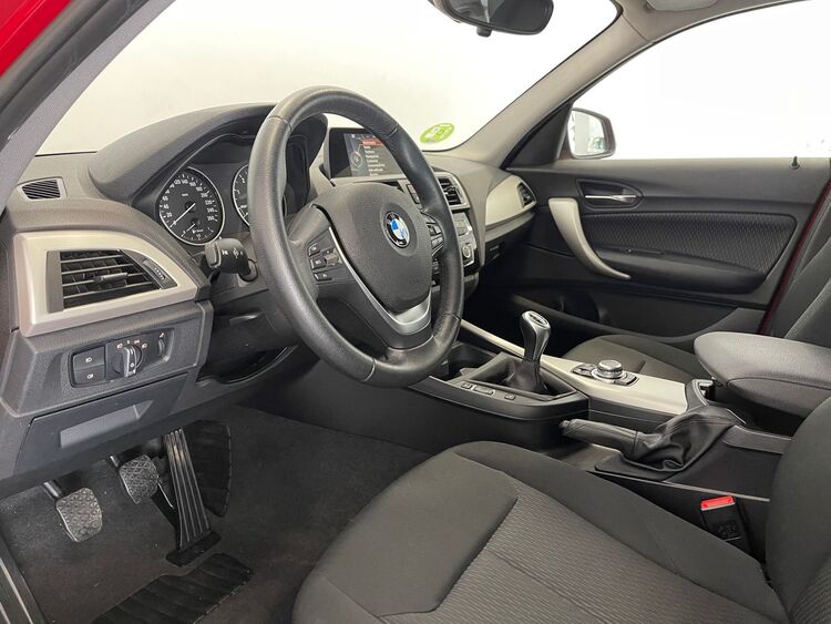 BMW Serie 1 116D foto 15